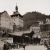 Karlovy Vary - Tržní kolonáda | Tržiště s dřevěnou Tržní kolonádou na fotografii z roku 1897