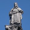 Karlovy Vary - sloup se sochou Karla IV. | plastika císaře Karla IV. - září 2011