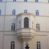 Karlovy Vary - Vojenský lázeňský ústav | arkýř kaple otevírající se do dvora - říjen 2011