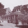 Karlovy Vary - Zámecká kolonáda  | Zámecká kolonáda na fotografii z počátku 20. století