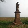 Močidlec - socha sv. Jana Nepomuckého | zchátralá socha sv. Jana Nepomuckého po umístění na nových základech - duben 2014