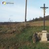 Verušice - Černý kříž | čelní pohledová strana obnoveného Černého kříže u Verušic - listopad 2020