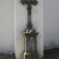 Bochov - kamenný kříž