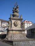 Karlovy Vary - sloup se sousoším Nejsvětější Trojice | 
