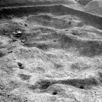 Hradiště Tašovice | Obr.5a: Fotografie mezolitických objektů z průběhu výzkumu Františka Proška z roku 1950