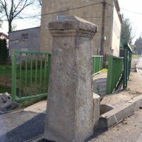 Kamenné památky dopravního značení na Karlovarsku | Božičany