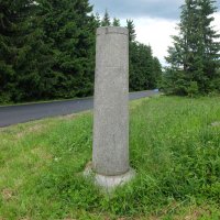 Kamenné památky dopravního značení na Karlovarsku | Meluzína