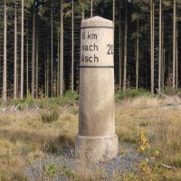 Kamenné památky dopravního značení na Karlovarsku | Rehau-Asch