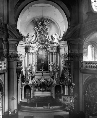 interiér kostela sv. Máří Magdalény v roce 1943